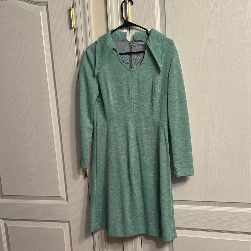 Vintage 1960s space age mint green dress